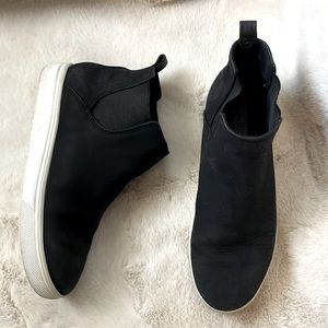 Blondo waterproof tennis